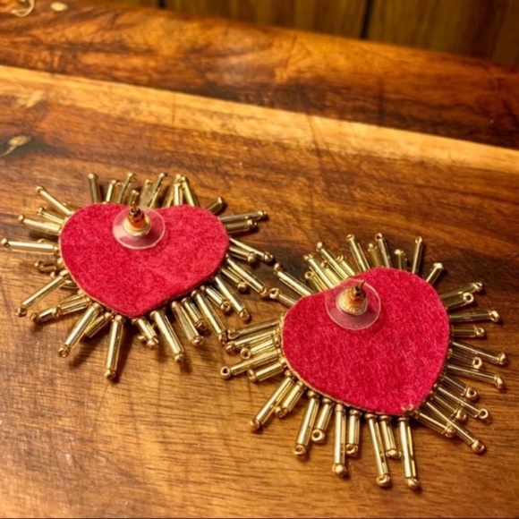 Felt Back Seed Beaded Heart Earrings in Fuchsia - Picture 4 of 5
